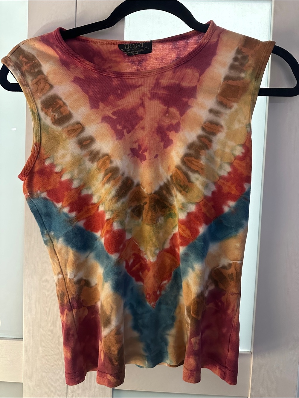 Tryst V-Neck Style Tie-Dye Tank Top - Red, Blue, Yellow, Cream, Brown